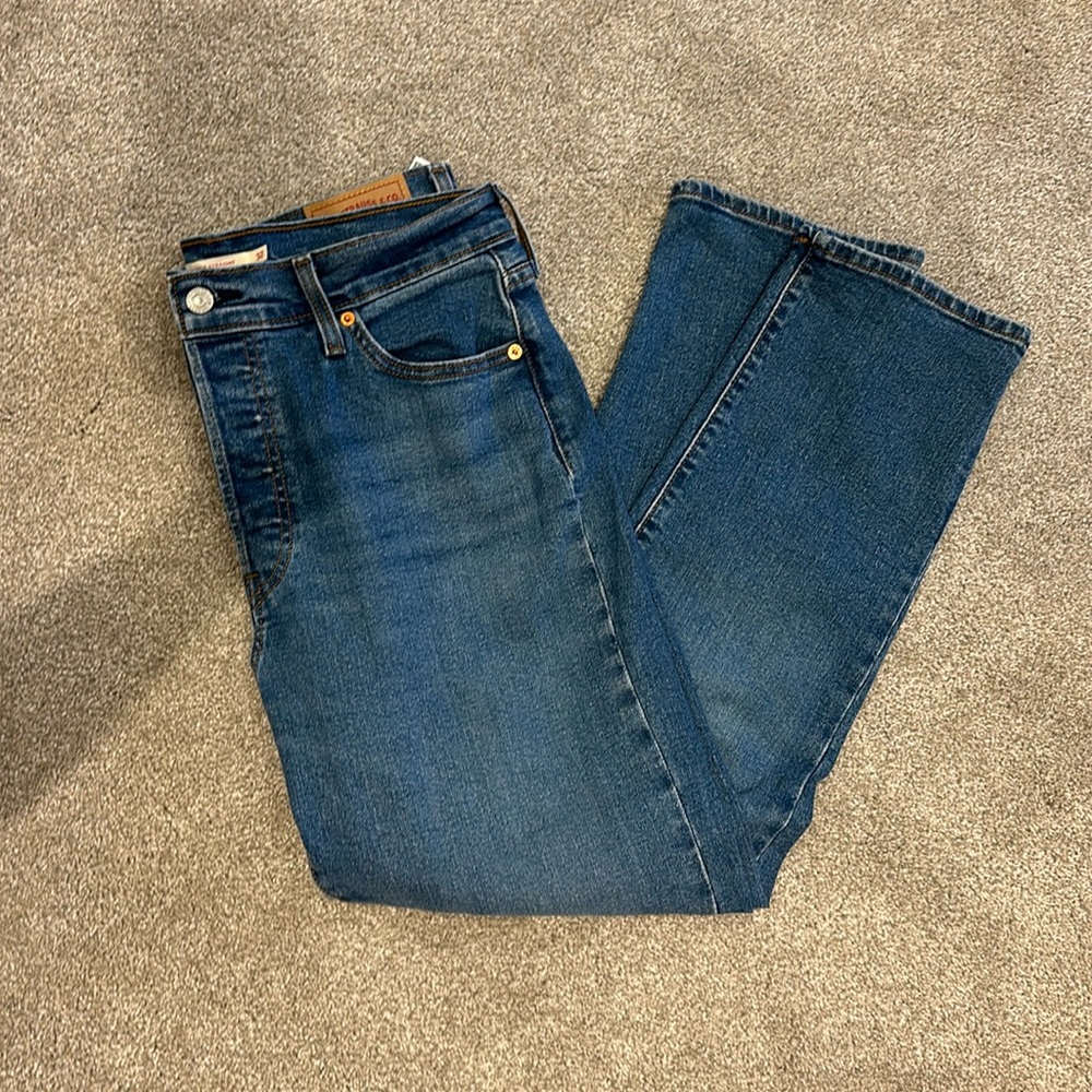 Levi Wedgie Straight